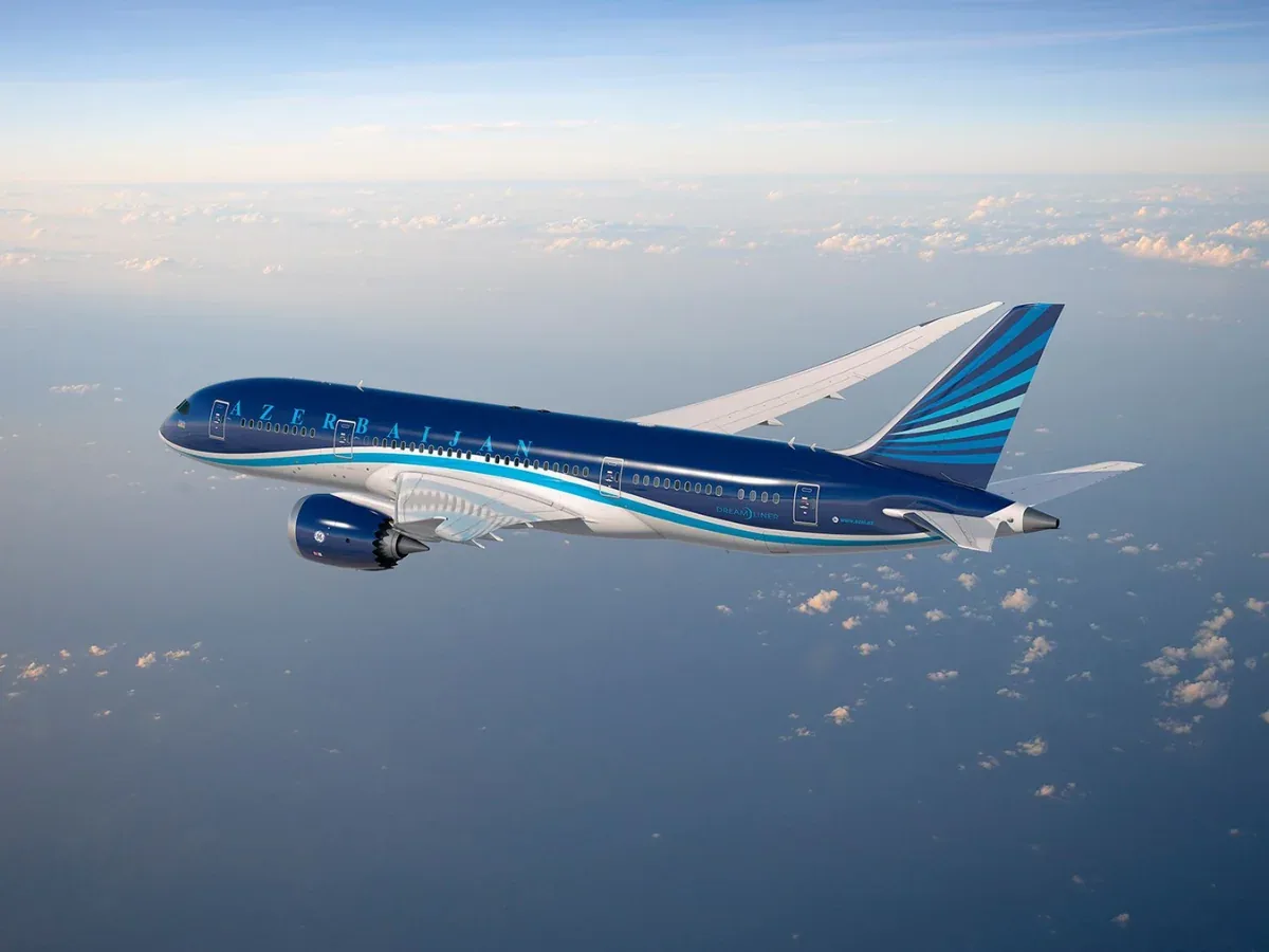 AZAL увеличивает число рейсов в Стамбул и Тбилиси