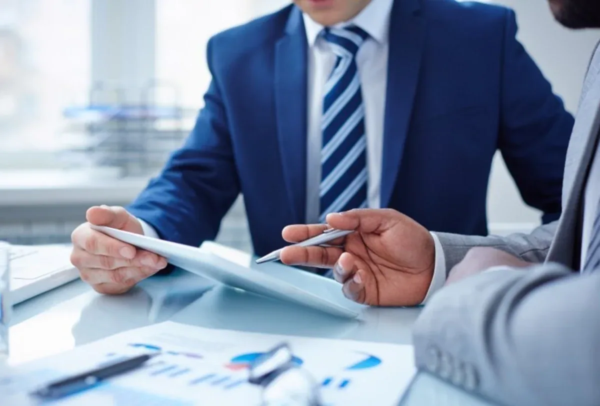 Aliyev Approves Amendments to Law on Financial Leasing
