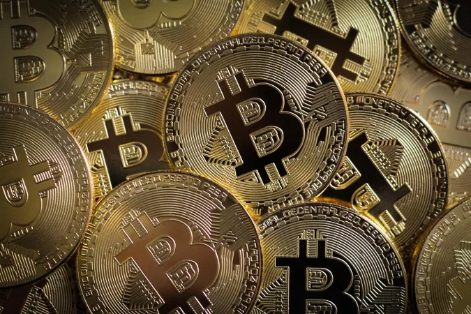 Strategy и Bitmine замедлили пополнение крипторезервов на фоне убытков