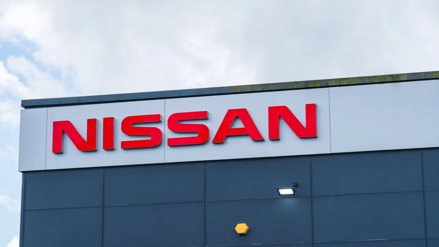 Nissan впервые за два года получил квартальную чистую прибыль