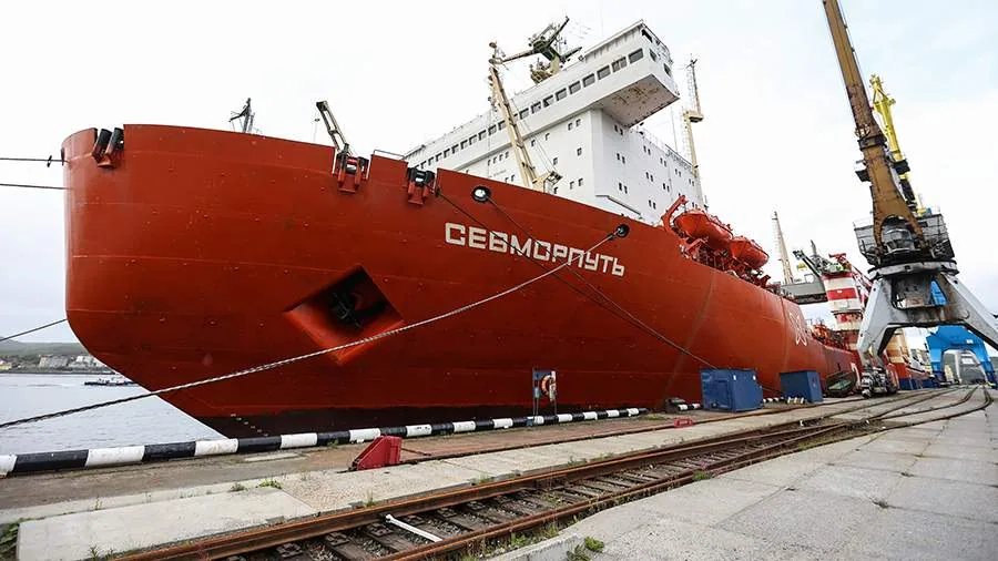 Китайская Sea Legend запускает регулярные контейнерные перевозки через СМП